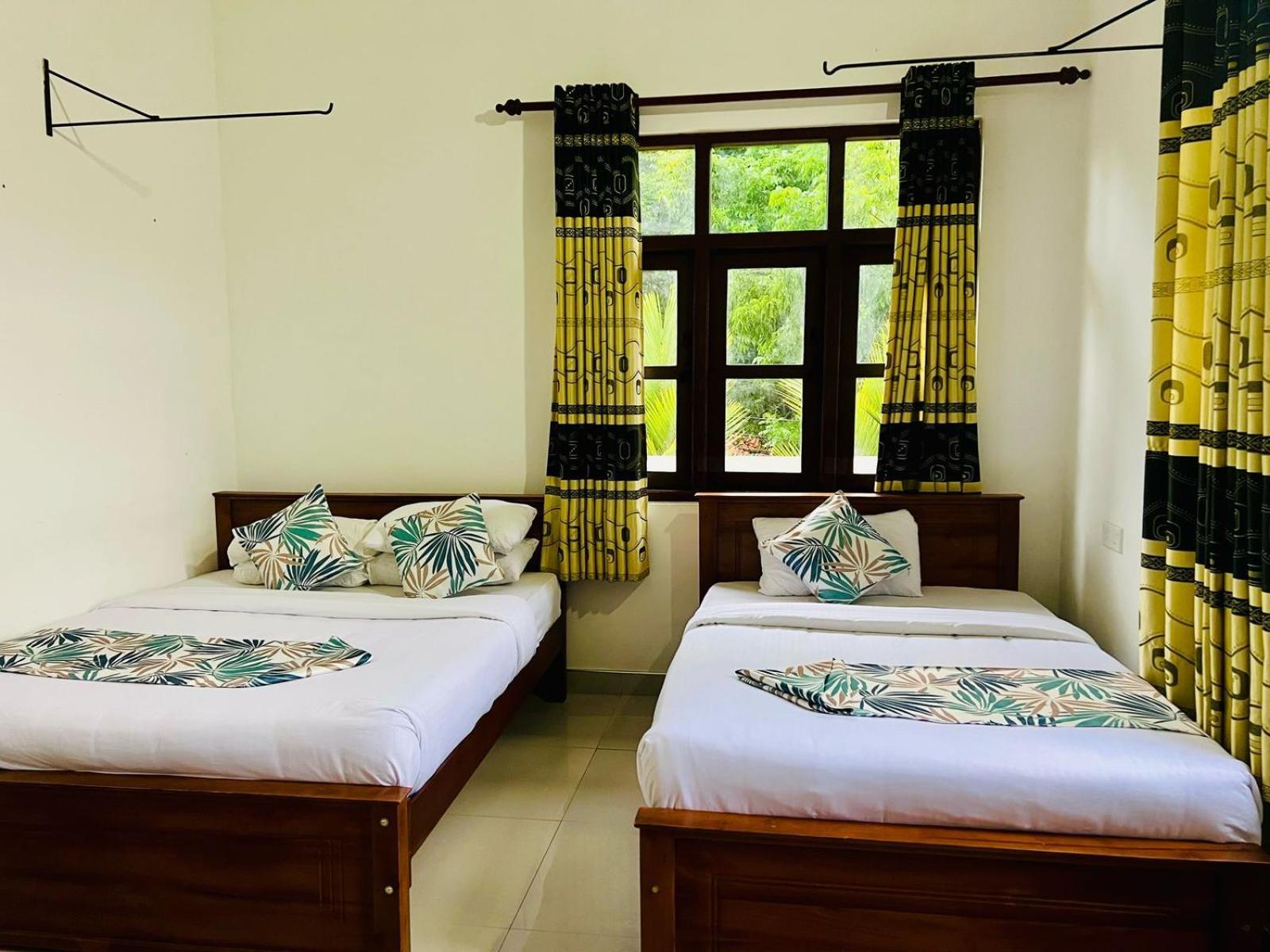 Montes Ella Bed & Breakfast Dış mekan fotoğraf