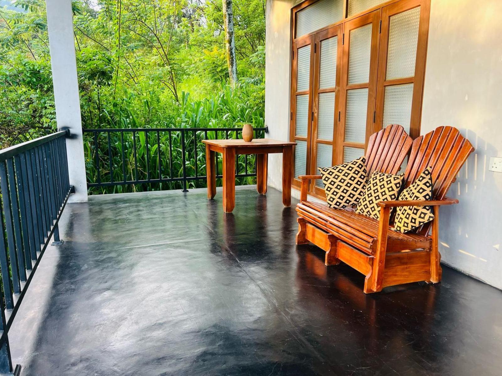 Montes Ella Bed & Breakfast Dış mekan fotoğraf